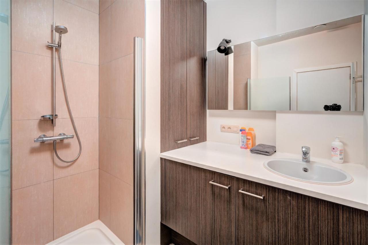Theater Lodge Apartment In Heart Of Antwerpen Exteriör bild